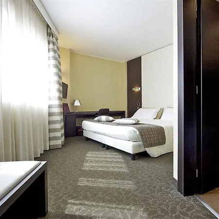 Hotel Mercure Bergamo Aeroporto 4*