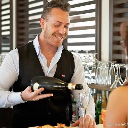 Hotel Mercure Bergamo Aeroporto 4*