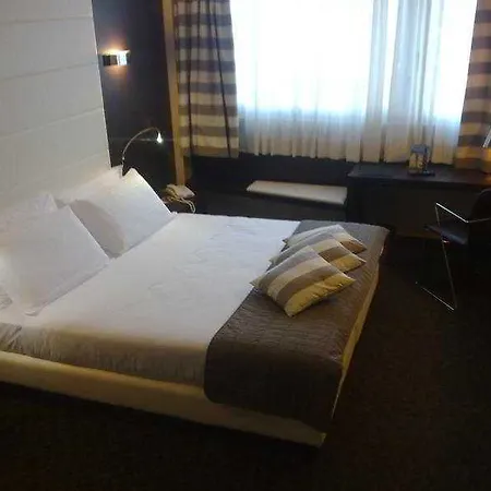 Hotel Mercure Bergamo Aeroporto 4*